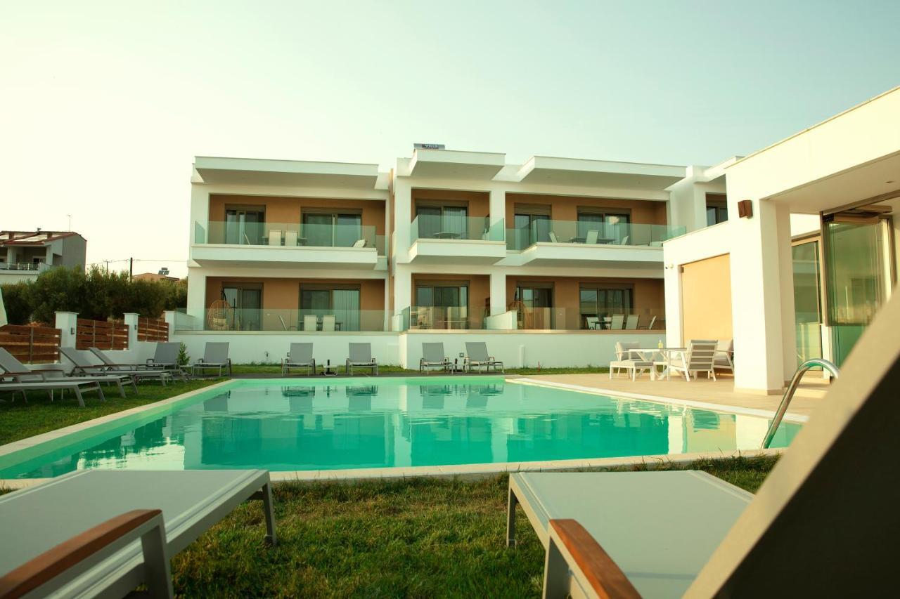 Le Grand Rêve Aparthotel Gerakini Exterior foto